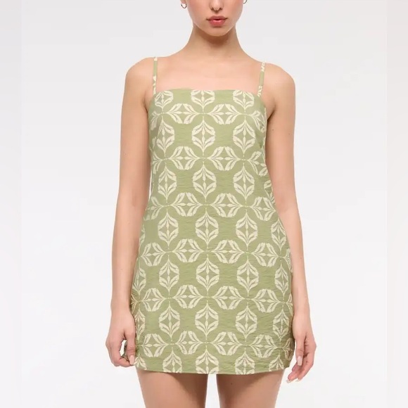 Abercrombie & Fitch Dresses & Skirts - Abercrombie & Fitch Mini Dress Size XL Green Straight Square Neck Slip Skort